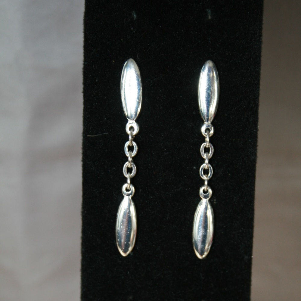 2 pair of Earrings